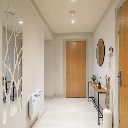Sleeps 5 Near Arena * Leeds (West Yorkshire)