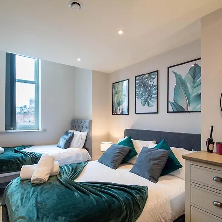 Apartment Sleeps 5 Near Arena *