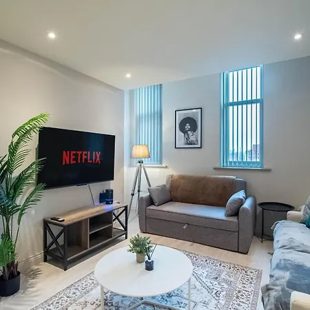 Sleeps 5 Near Arena